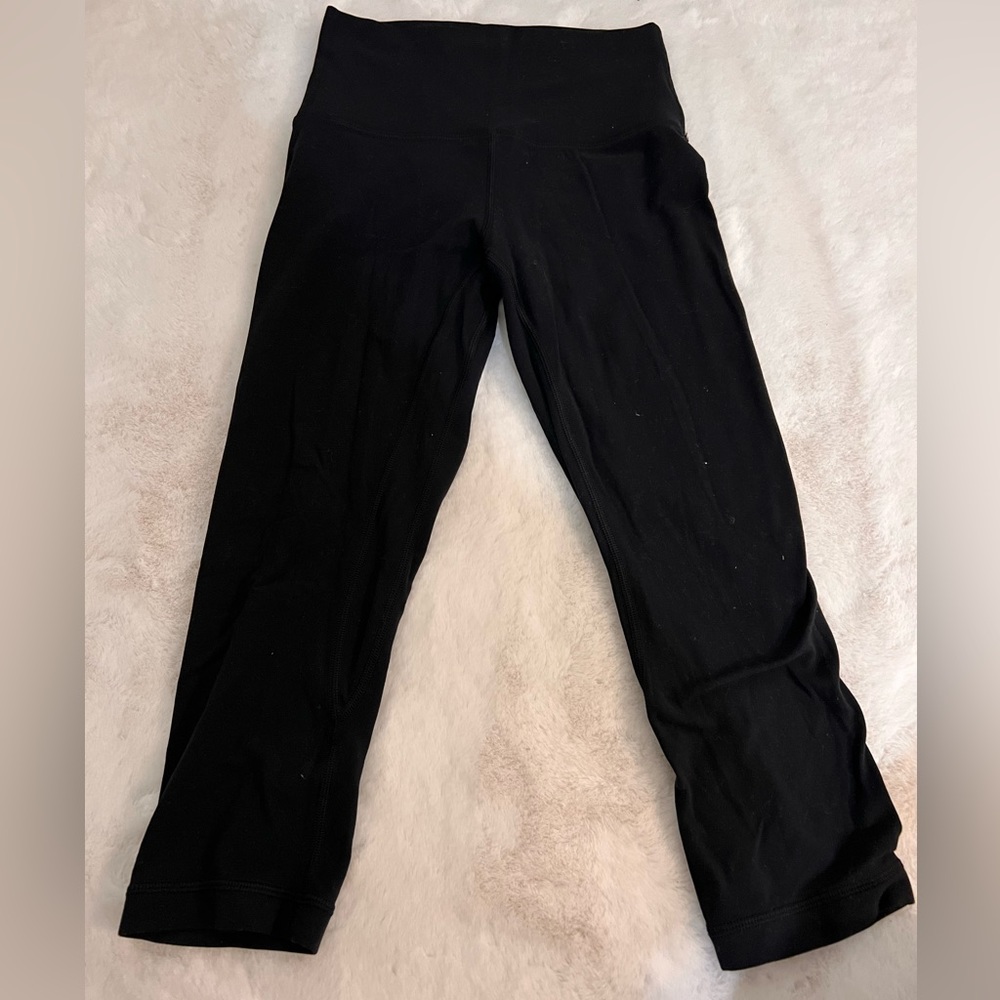 Black LULULEMON ALIGN tights